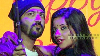 Hot Video Song 'Dil Mein Chhupa Lunga' is Out, Mona Lisa Video Gone Viral _ Top