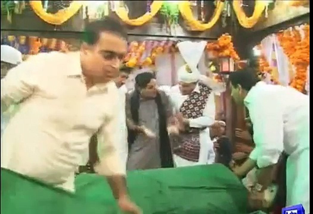 Intense Fight Between Shah Mehmood Qureshi And His Brother