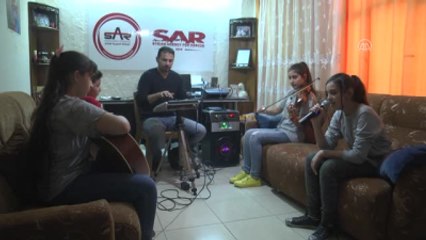 Savaşın Çocukları Acılarını Ezgiye Döküyorlar