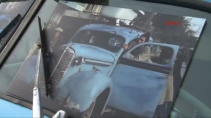 Kadıköy'de Kemal Sunal'a Mavi Boncuklu Anma