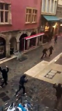 La grosse bagarre entre supporters Lyonnais et Bastiais dans le centre de Lyon