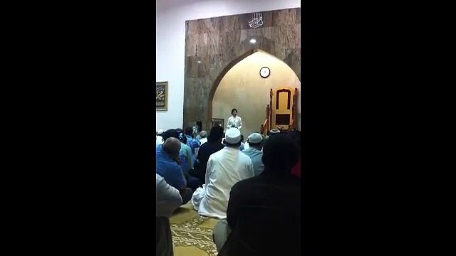 Canadian Pm Trudeau Praying With Muslims At A Mosque Alarabiya