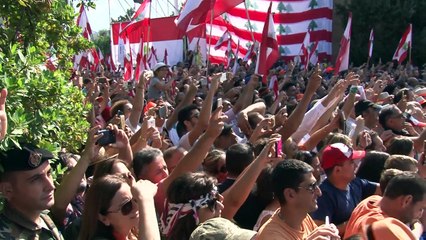 وفود شعبية حاشدة في القصر الرئاسي اللبناني لتهنئة عون بانتخابه