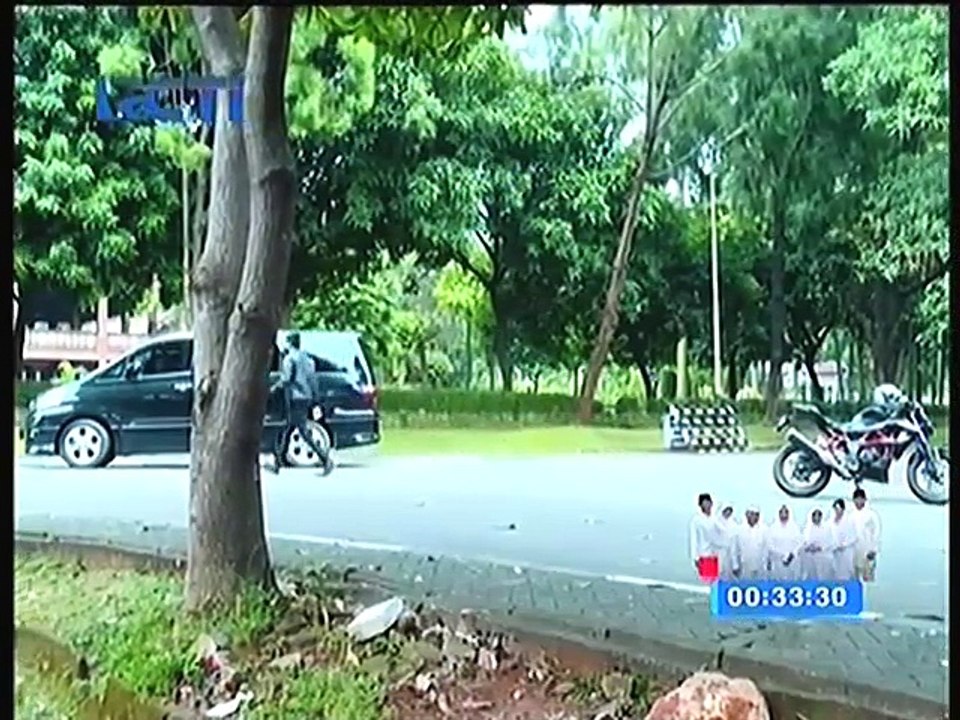 Scene Reva AJ694