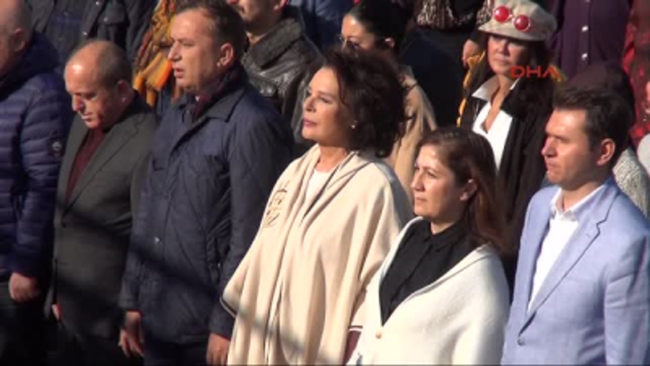 Çorum Hülya Koçyiğit, Çorum'da Hitit Defilesini Izledi