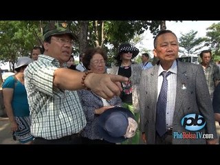 Đoàn Việt kiều Trường Sa 2014 viếng thăm nghĩa trang Bình An (p1)