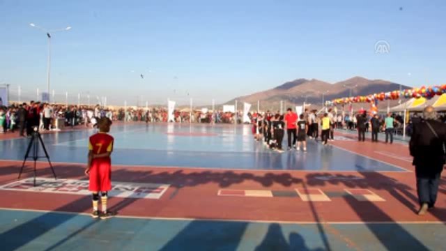 Oynaya Oynaya Gülün Çocuklar Projesi