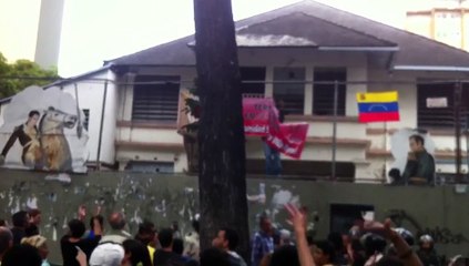Desalojaron a personas que intentaron invadir un colegio en El Paraíso