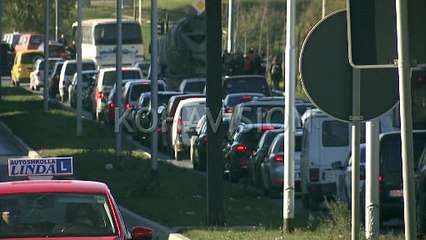 Policia detyron më shumë se 100 makina për kontroll teknike