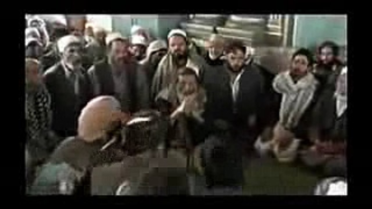 Zikir çekerken transa geçen hacı