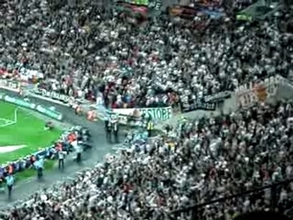 Football's coming home / German supporters in Wembley Vidéo Dailymotion