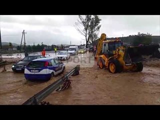 Report TV - Bllokohet qarkullimi në aksin Gjirokastër-Kakavijë