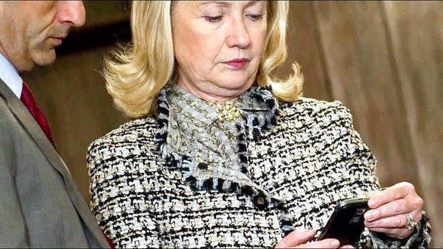 FBI: No charges against Hillary Clinton over emails