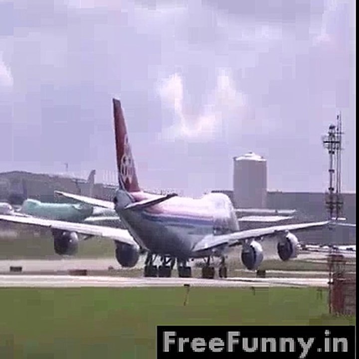 After Watching This You Will Never Go For Flight /////////////
