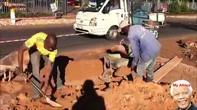 Regardez ce que font ces manoeuvres, vous n'allez pas en revenir MDR