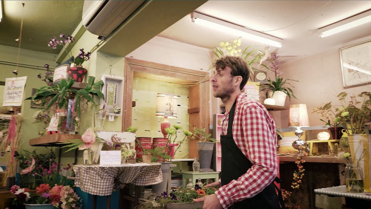 Karlson - Zwei von Milliarden (Offizielles Video)