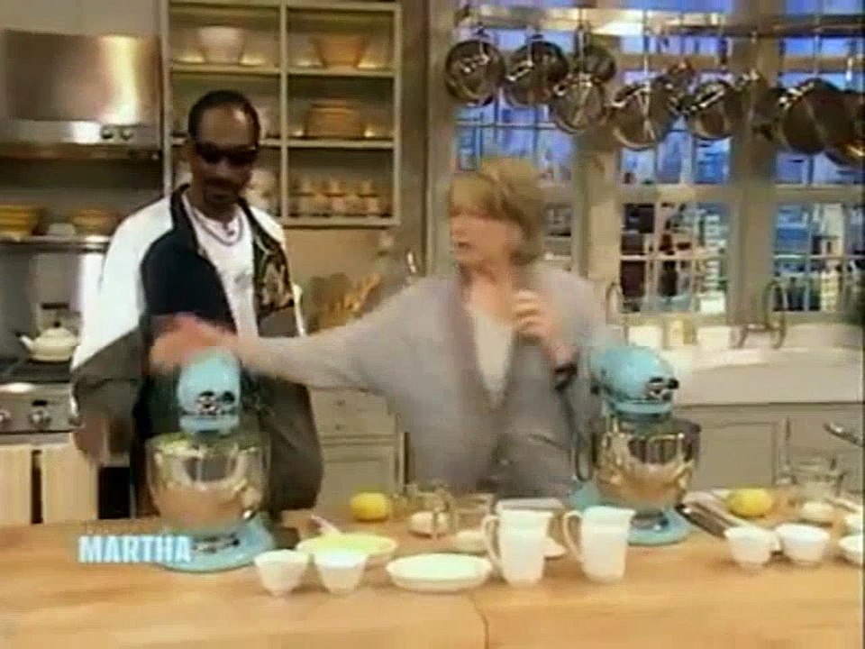 Snoop Dogg lance son émission de cuisine, "Potluck Dinner Party"