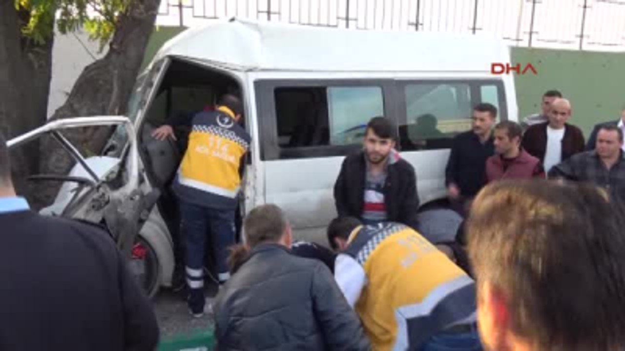 Bursa Ağaca Çarpan Minibüste Can Pazarı