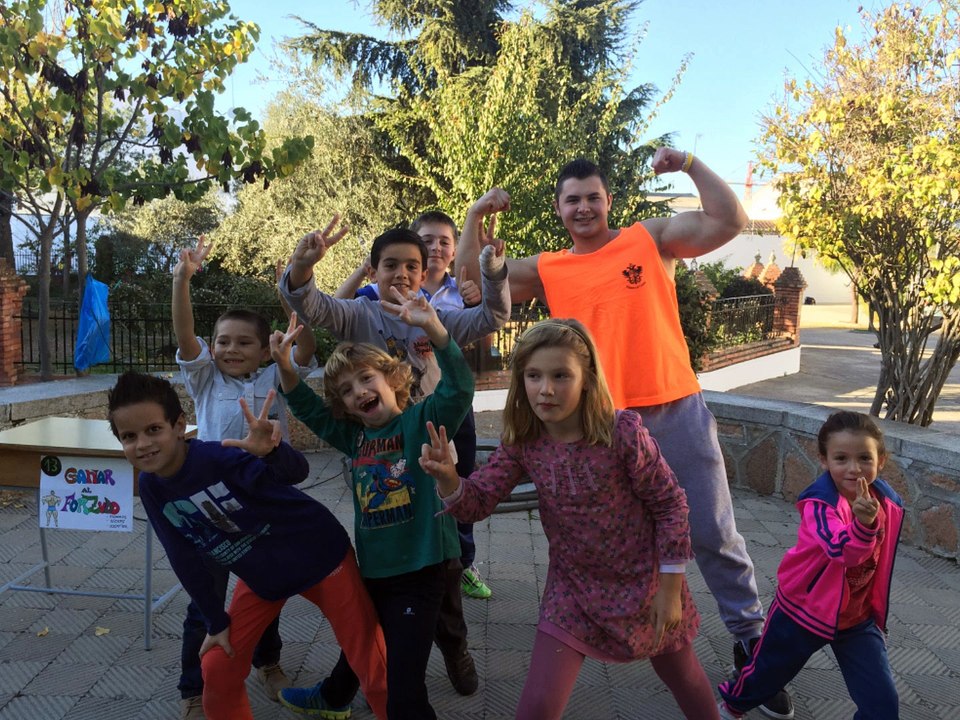 CURSO 2015 - 2016 FIESTA FIN DE CURSO ESCUELA HOGAR MARIA JESUS HERRUZO