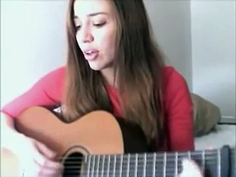 Sa femme décède en accouchant, ce qu'il fait avec son bébé pour se réconforter est bien triste