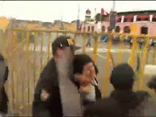 পেরুতে পুলিশের সঙ্গে সংঘর্ষে ৪