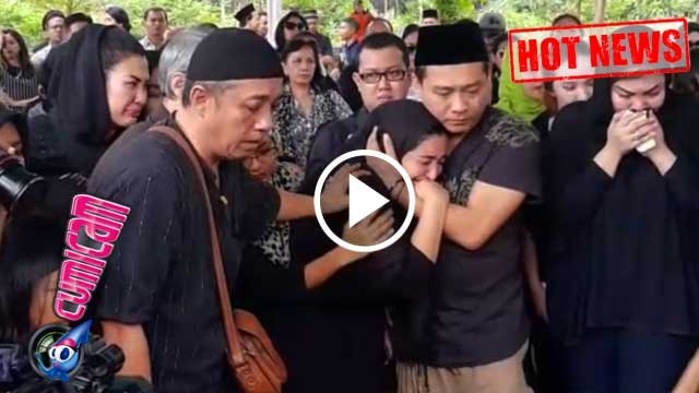 Tangis Pilu Ashanty di Pelukan Anang, Lepas Kepergian Sang Bunda - Cumicam 07 November 2016
