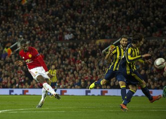 Paul Pogba marque une reprise de volée monstrueuse et mène Manchester United à la victoire (vidéo)