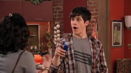 Wizards of Waverly Place - S 3 E 22 - Captain Jim Bob Sherwood