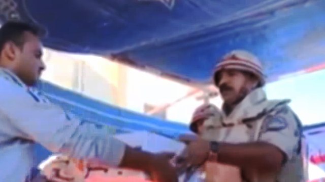 الجيش المصري يوزع عبوات غذائية بأسعار مخفضة