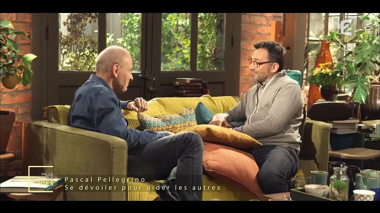 Frédéric Lopez fait son coming out dans Mille et unes vies : "J'ai choisi d'en parler publiquement pour la seule fois de ma vie"