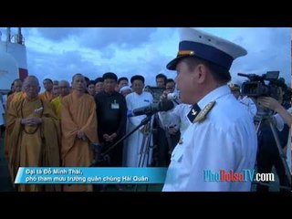 Đại tá Đỗ Minh Thái đọc bài tưởng niệm các liệt sĩ Trường Sa