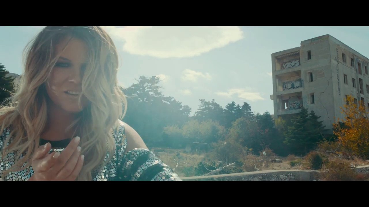 ΕΤ| Ευαγγελία Τάτσιου - Δύο ξένοι       | (Official ᴴᴰvideo clip)  Greek- face