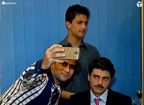 Film Nahi Ghairat Wala Kam Karun Ga - Arshad Khan the Chai Wala