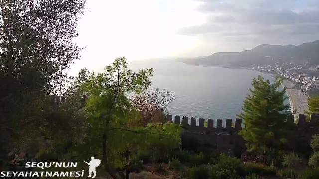 Alanya Gezilecek Yerler - Ehmedek Kalesi Girişi Manzarası