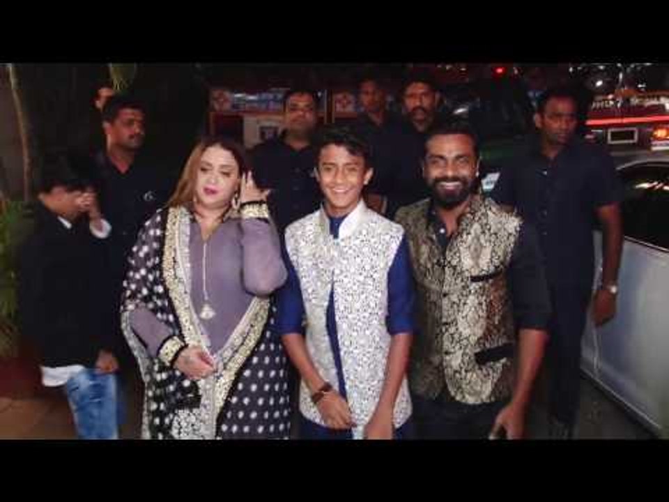 Amitabh Bachchan Celebrate Diwali With Many Celebs Part 04