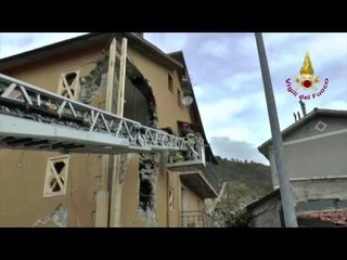 Piedilama (AP) - Ripristino puntello post scossa 30 ott (06.11.16)