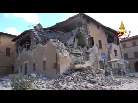 Visso (MC) - Immagini del paese (31.10.16)