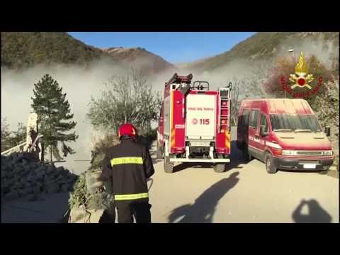 Pescara del Tronto - Pochi istanti dopo il sisma (30.10.16)