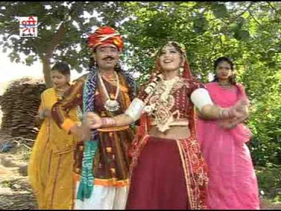 बन्ना ओ अलवलीये - बन्नी रे कुम्कुमियो सुहाग ( राजस्थानी )
