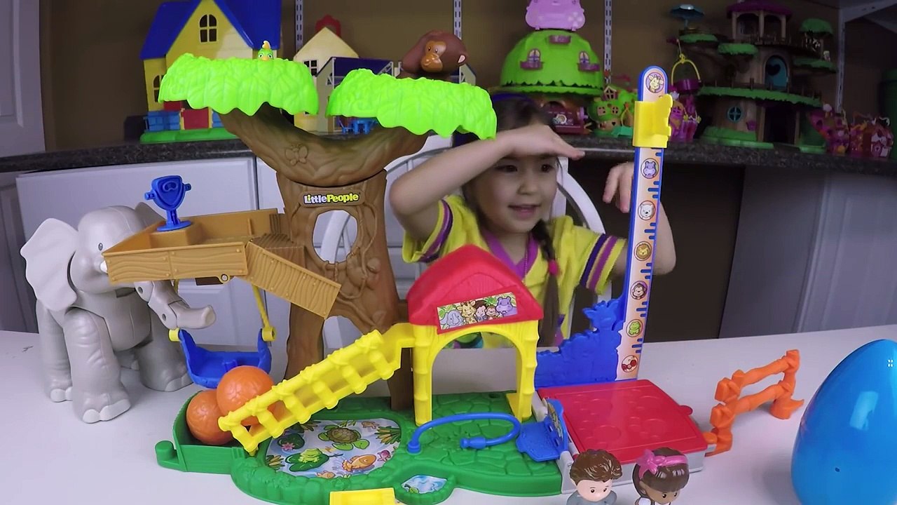 LITTLE PEOPLE Mia Helps Elephant Learn to Count Egg Surprise Opening Thomas Toy Trains Shorts part1