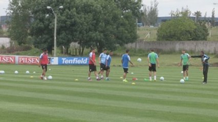 Tabárez dice que si gana a Ecuador se dará "un paso grande" hacia Rusia 2018