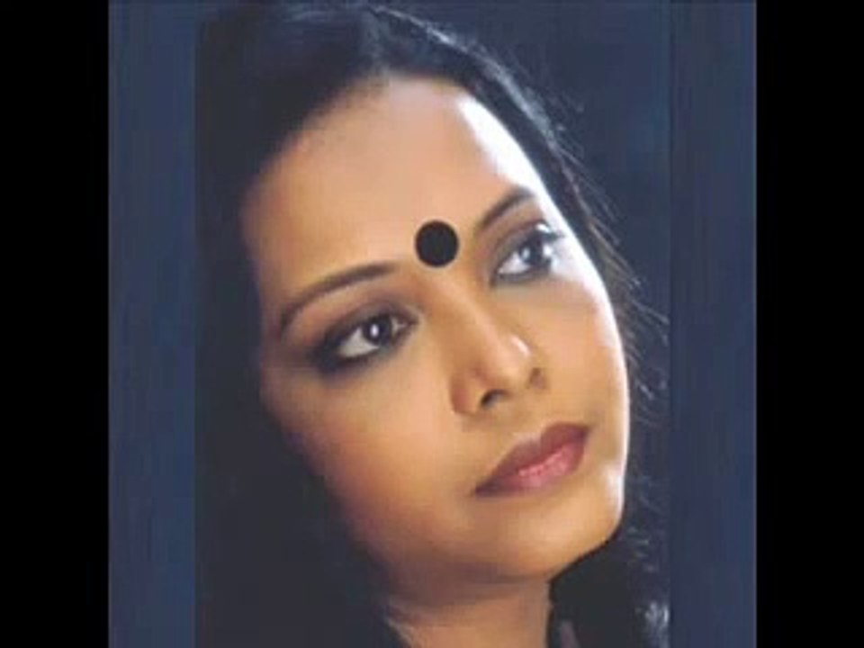 Jokhon porbe na mor payer chinho (rabindra sangeet) by lopamudra mitra.wmv
