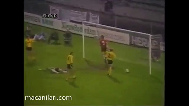 02.10.1985 - 1985-1986 UEFA Cup 1st Round 2nd Leg PSV Eindhoven 4-0 Avenir Beggen