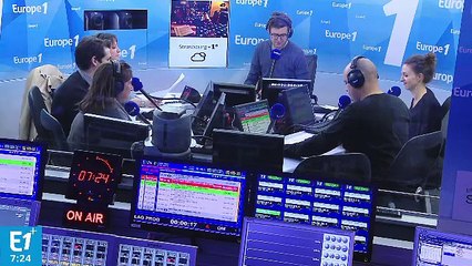 Hillary : "Merci Bill de ne pas faire l'amour à d'autres femmes quand je parle, stp"