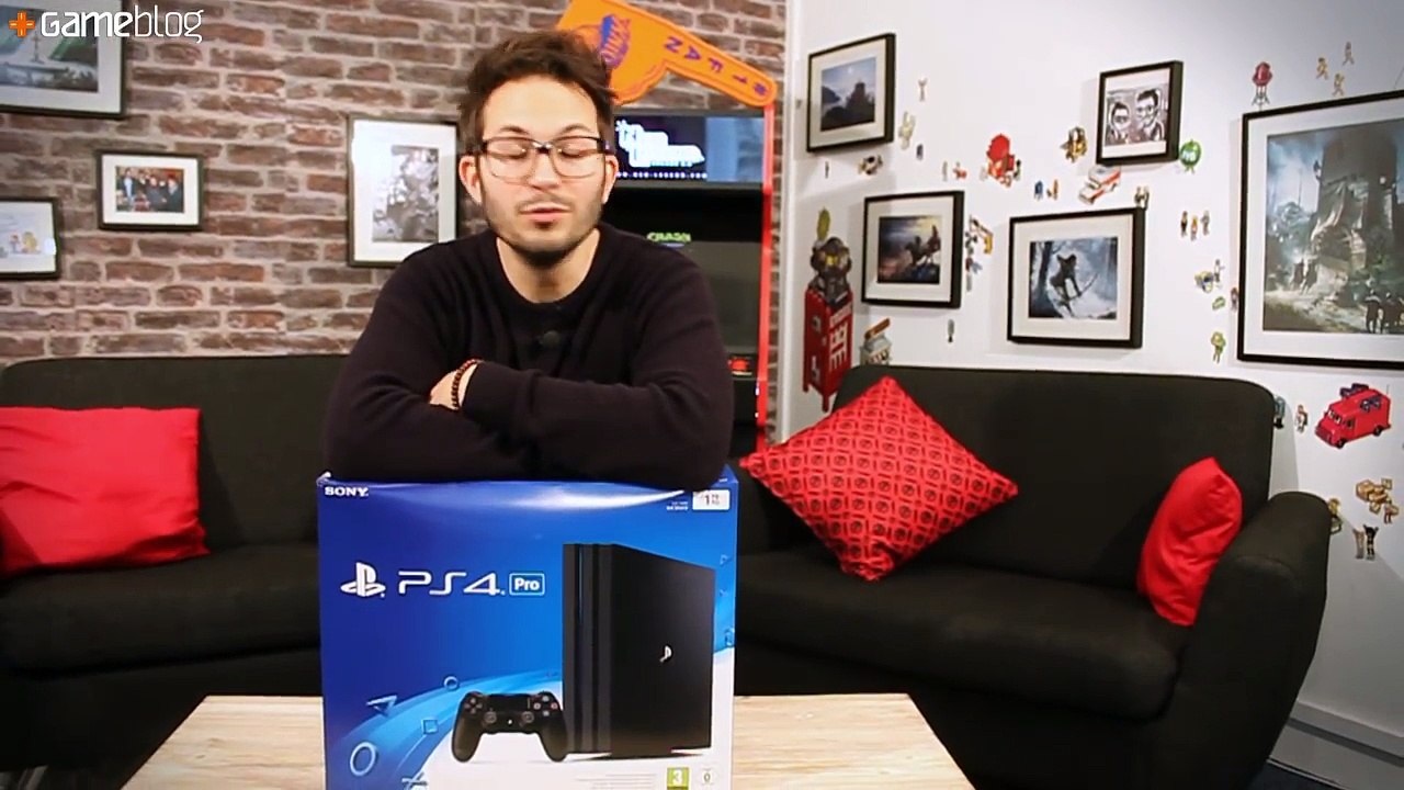PS4 Pro vs PS4 Standard - Notre Unboxing de la nouvelle console de Sony