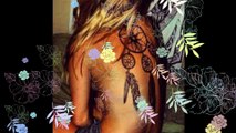 30 modèles de tatouages plumes - Idées tatouages femmes.