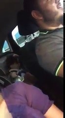 niño siendo torturado por musica de banda