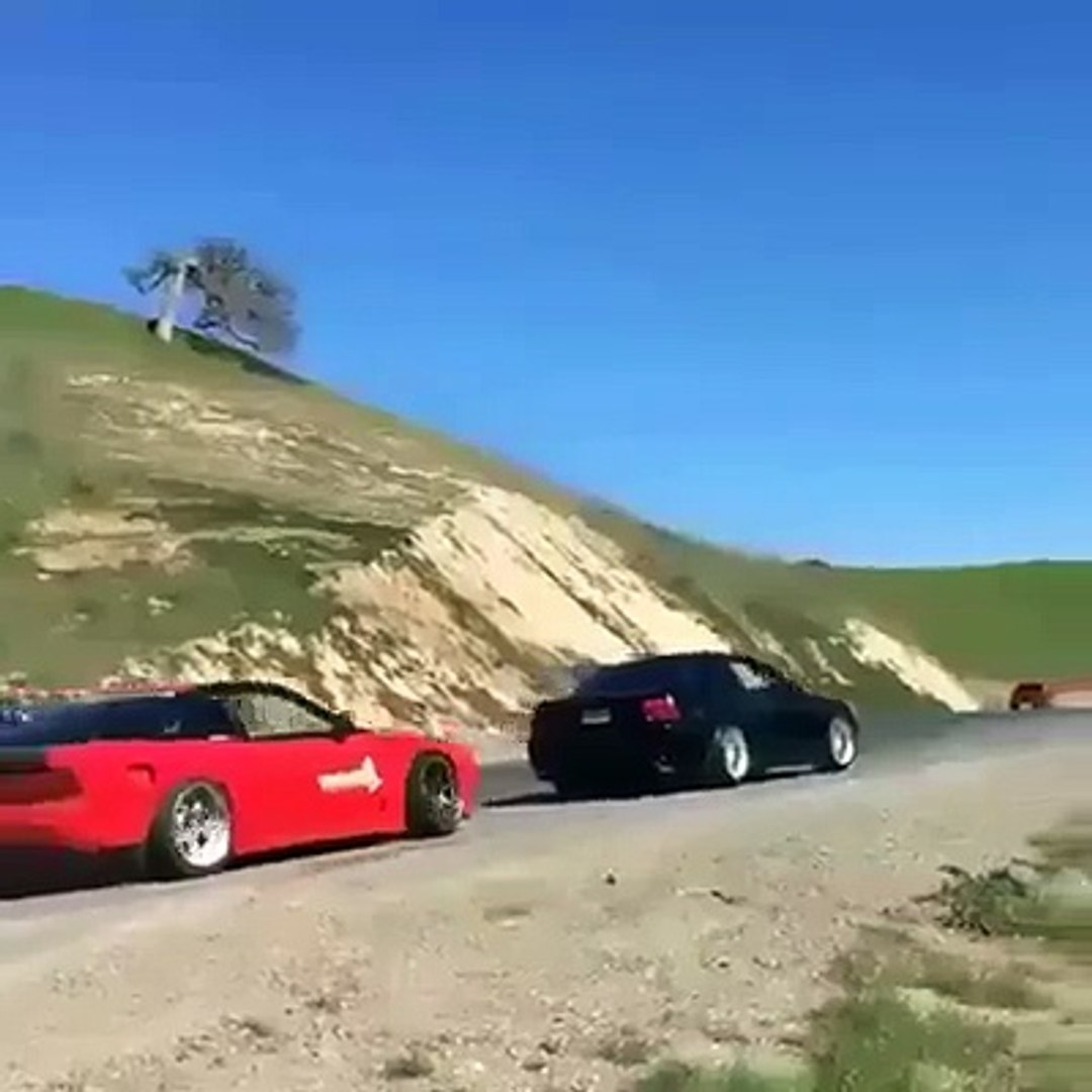 carros haciendo Trompitos