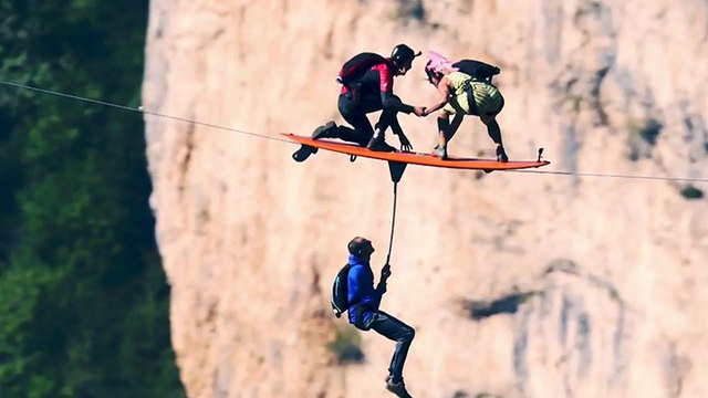 Les Flying Frenchies surfent à 600 mètres du sol