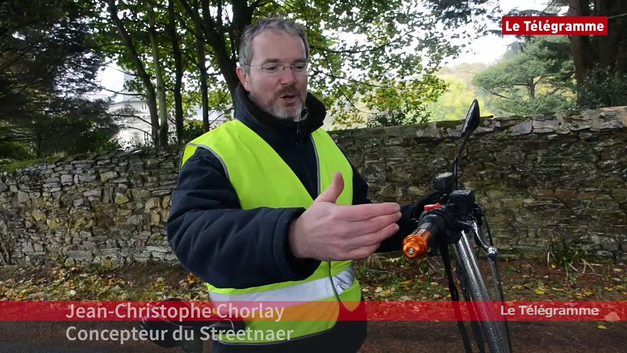 Plestin-les-Grèves (22). Le Streetnaer, un drôle d'engin qui serpente sur les chemins